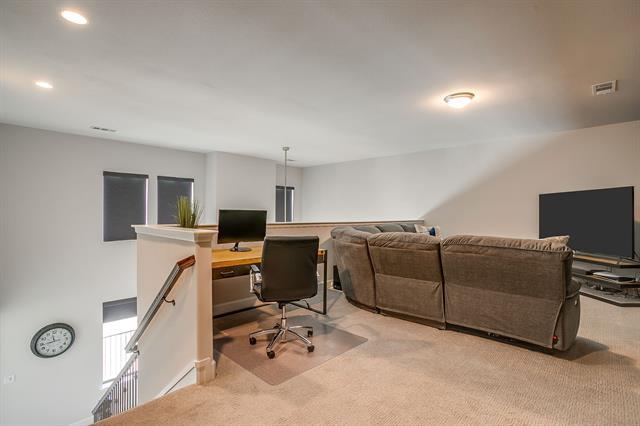 Building Photo - 2113 Domingo Dr