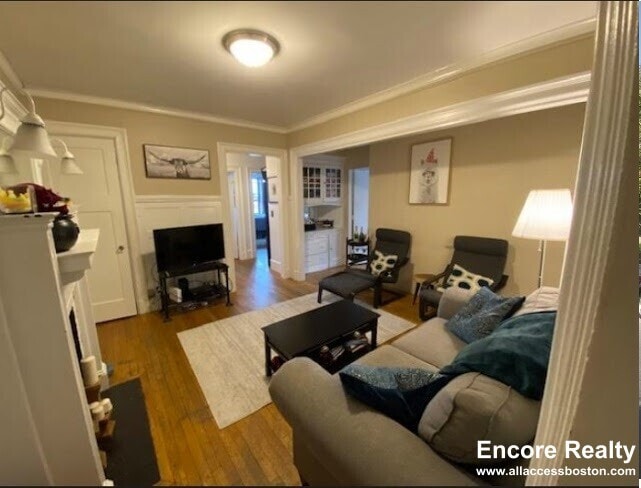 Building Photo - 448 Park Dr