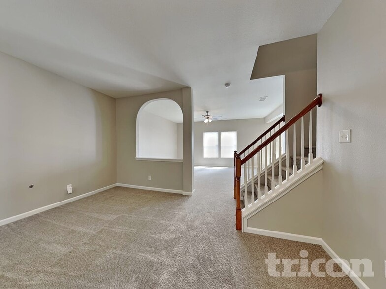 Building Photo - 3349 Table Rock Dr