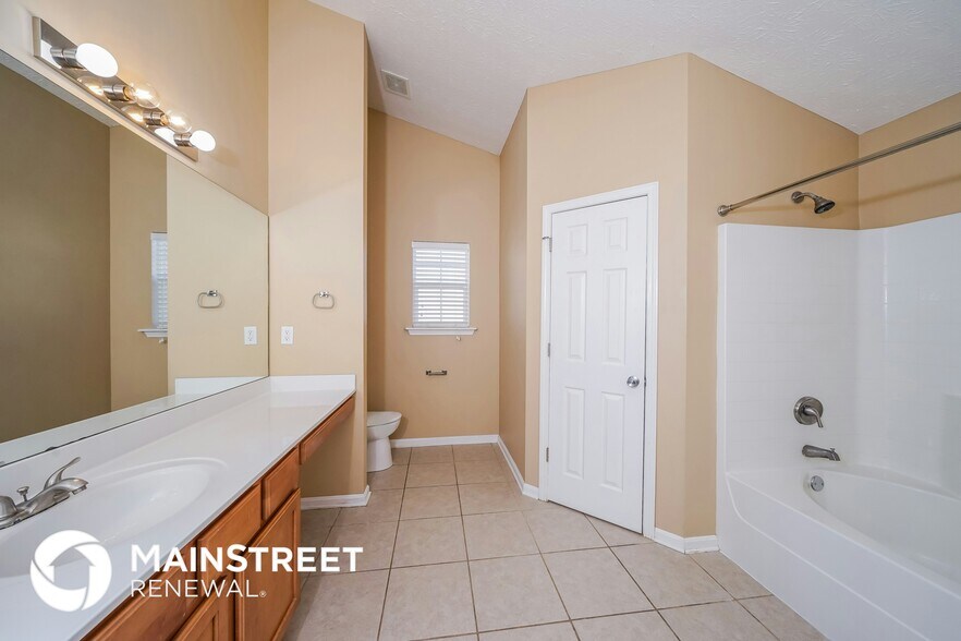 Building Photo - 7813 Bridlewood Pl
