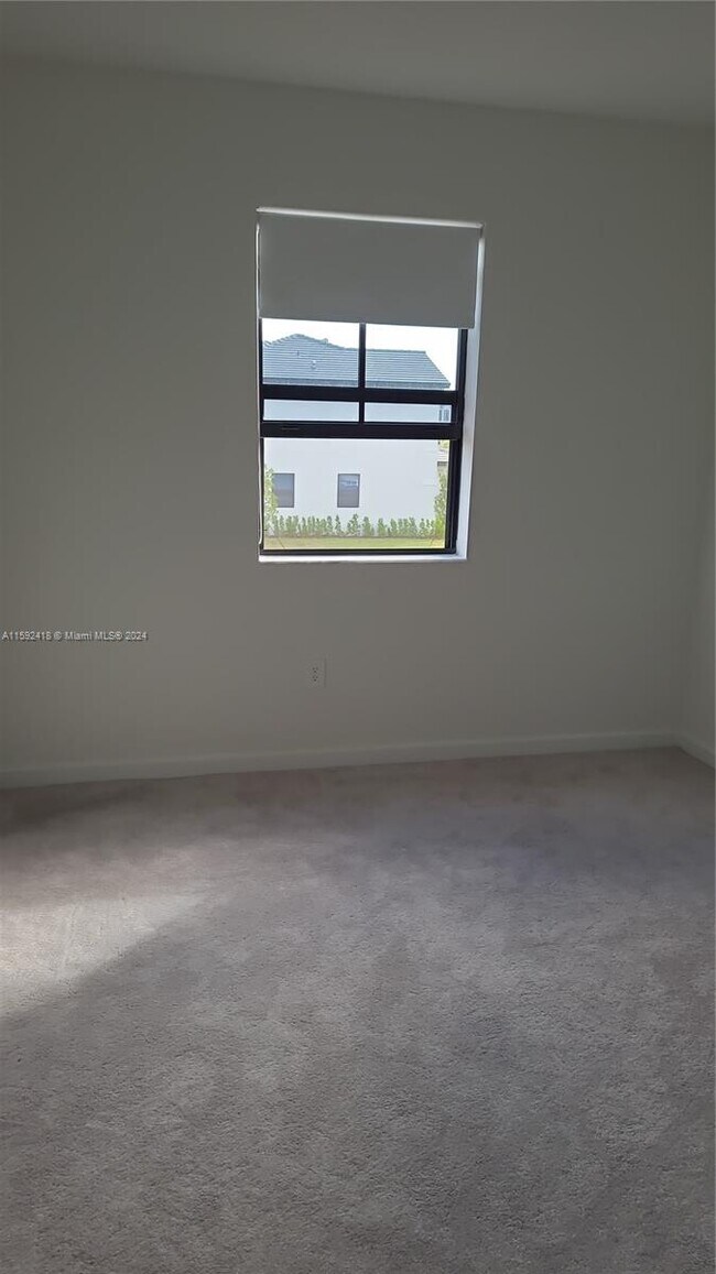 Building Photo - 28672 SW 134th Ct