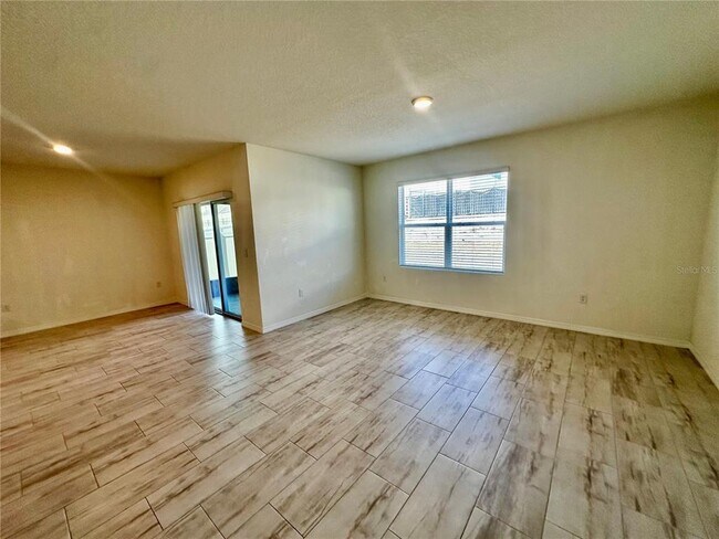 Building Photo - 260 Sofia Ln