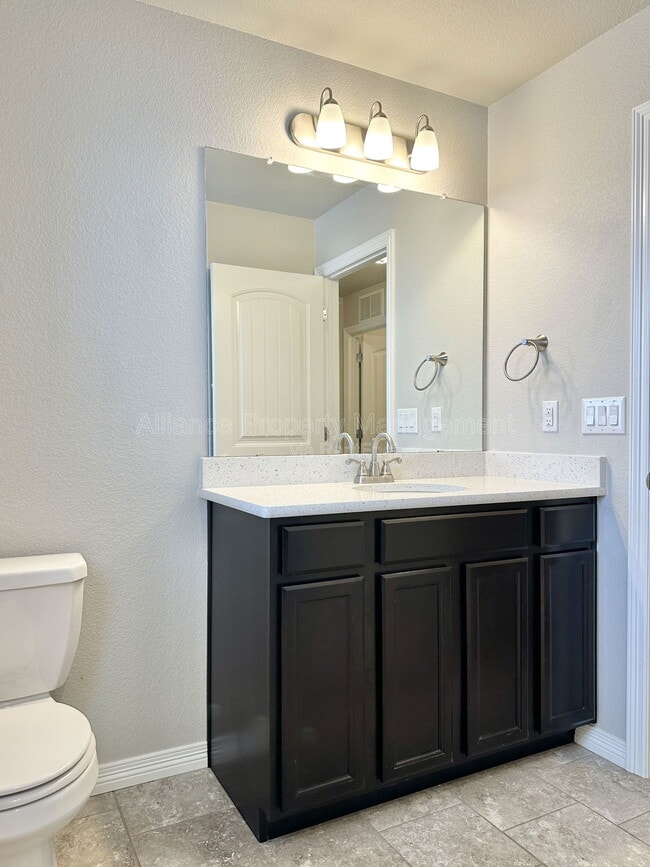 Building Photo - 6039 Jorie Rd