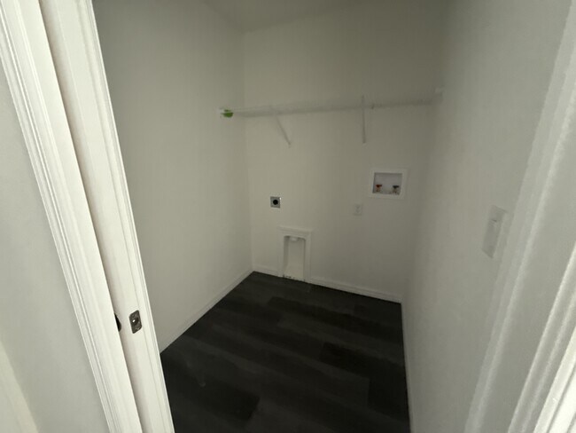 Building Photo - 18 Malauka Radial Run Rd