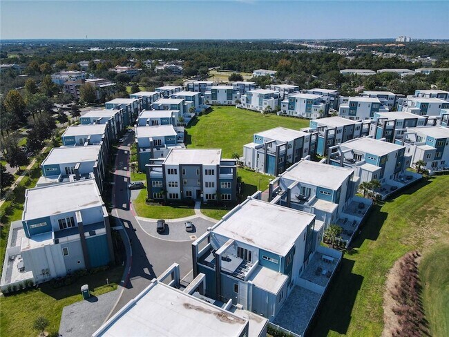 Building Photo - 7740 Sandy Ridge Dr