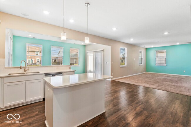 Building Photo - 6874 Nottingham Ln