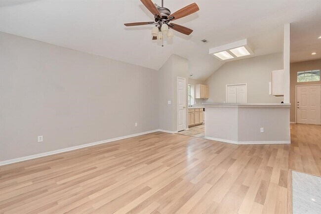 Building Photo - 3026 Silver Spring Trail