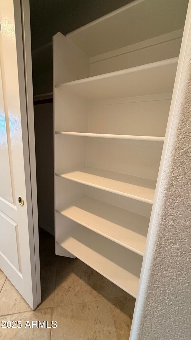 Building Photo - 22180 N Sunset Dr