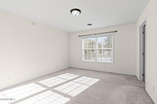 Building Photo - 2000 Curry Rd