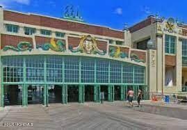 Building Photo - 1105 Emory St