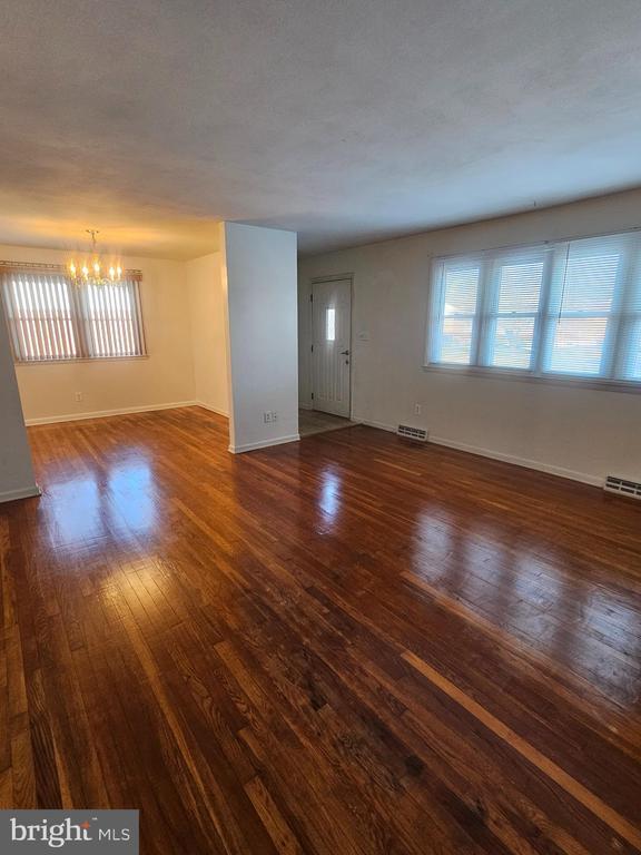 Building Photo - 21 Dawes Dr