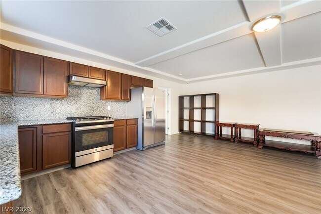 Building Photo - 8137 Crimson Creek Ct