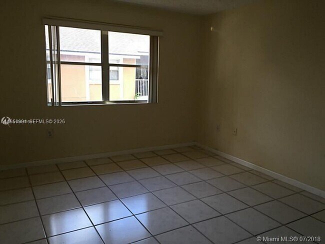 Building Photo - 8106 SW 21st Ct