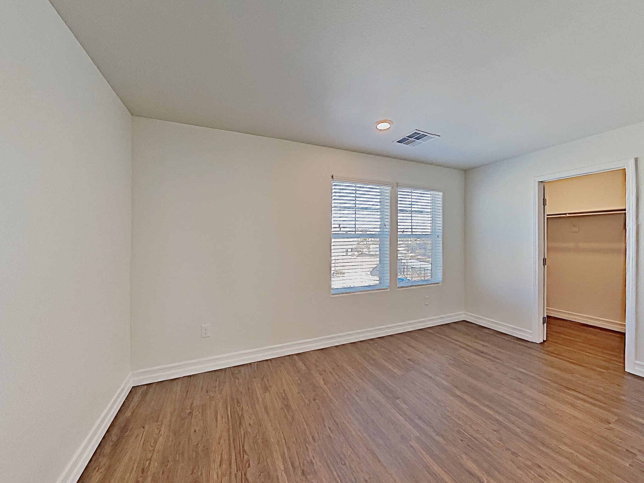 Building Photo - 9690 N Rancho Lozano