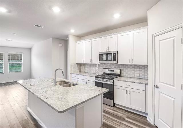 Building Photo - 2636 Oneida Ln