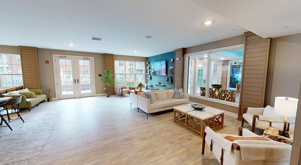 Building Photo - 5885 Lakehurst Dr