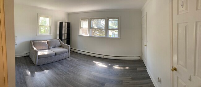 Building Photo - 152 Dalton St