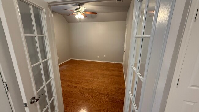 Building Photo - 1416 Shirley Way
