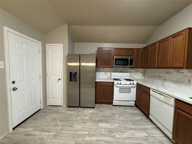 Primary Photo - 7823 Crescent Village Ln