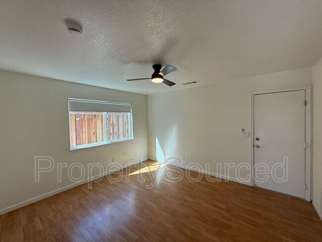 Building Photo - 1520 Andrew St