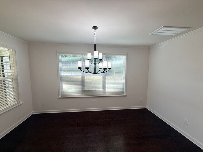 Building Photo - Beautiful New Home in georgous community
