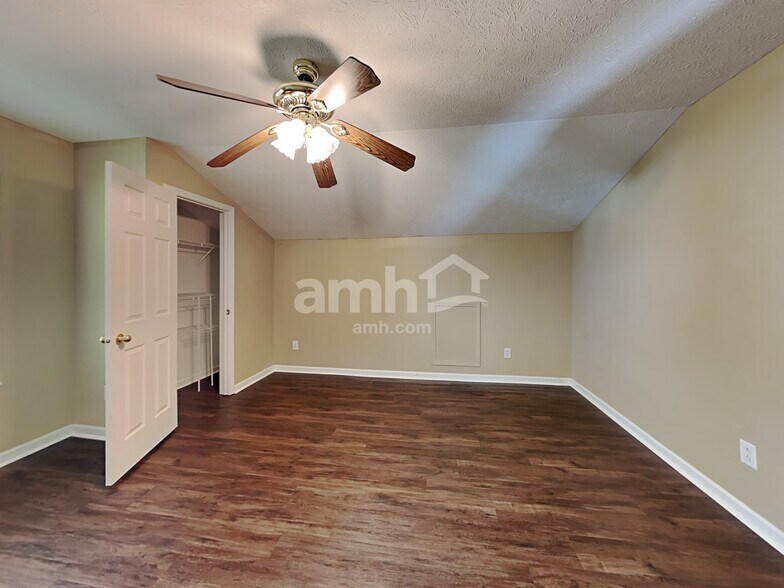 Building Photo - 13004 W Elster Way