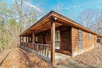 Building Photo - 95 Oakwood Dr