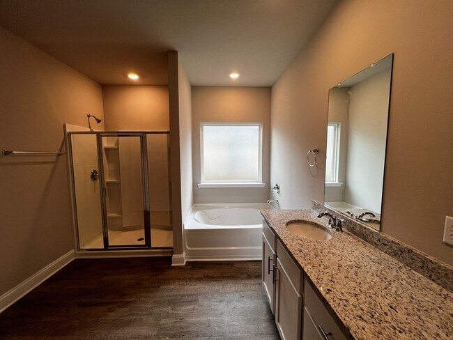 Building Photo - 10498 S Redland St