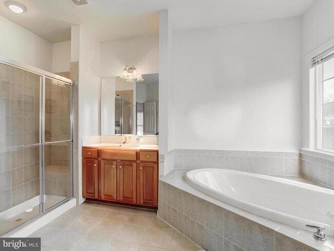 Building Photo - 146 Meadowview Ln