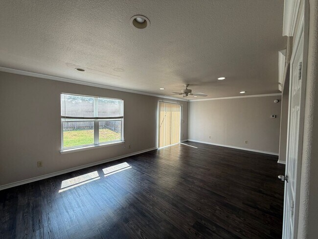 Building Photo - 2531 Pascal Ct