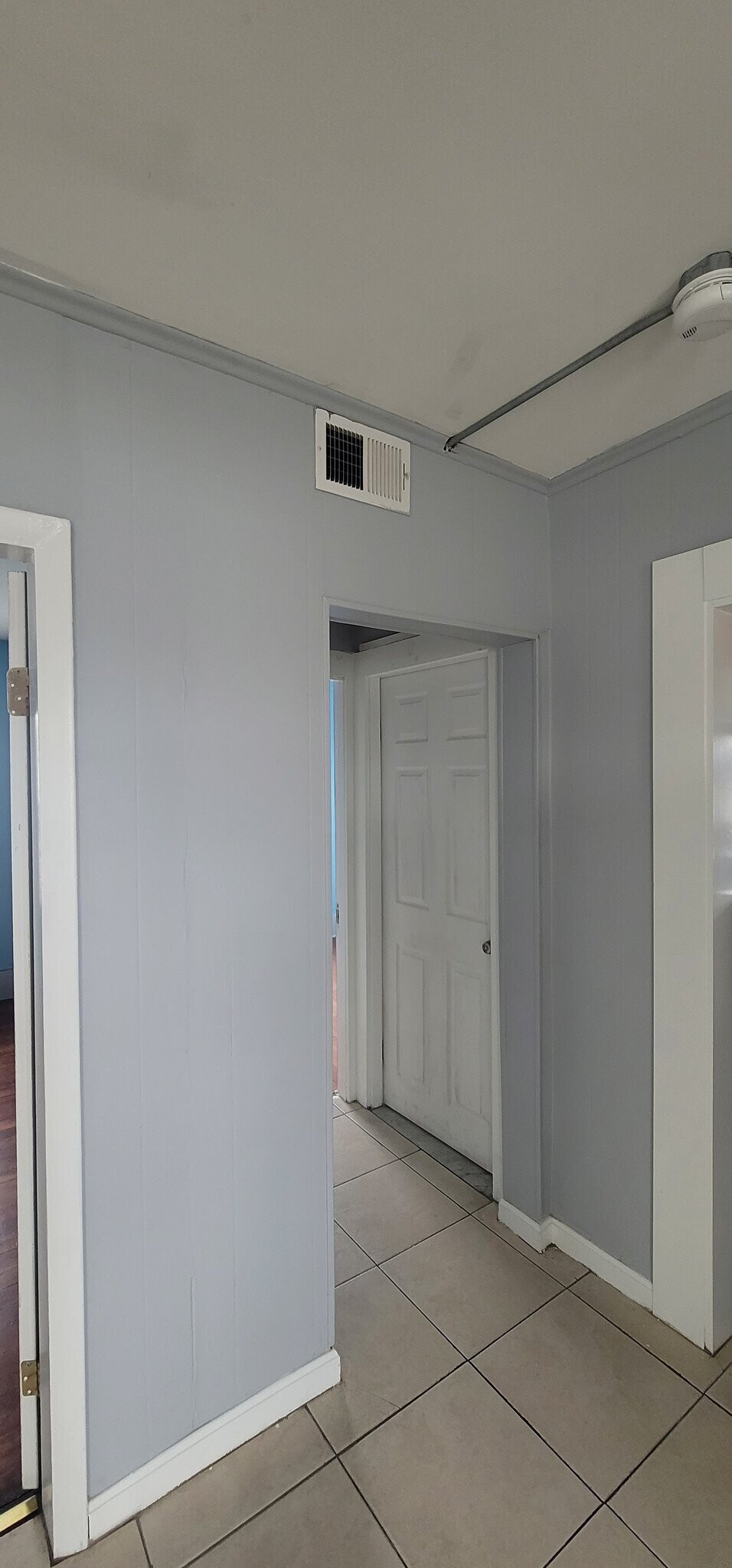 Building Photo - 162 Urban Ave