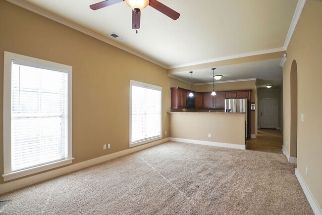 Building Photo - Like-New One-Level Brick Home with Private Patio