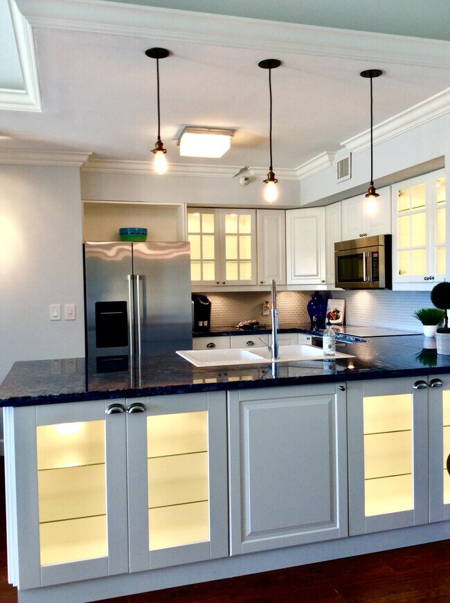 Building Photo - 145 Yacht Club Way