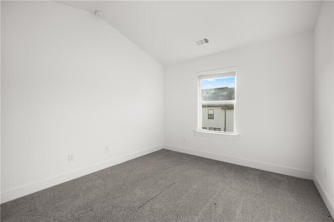 Building Photo - 124 Auburn Wds Dr