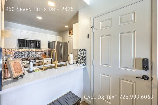 Building Photo - 950 Seven Hills Dr