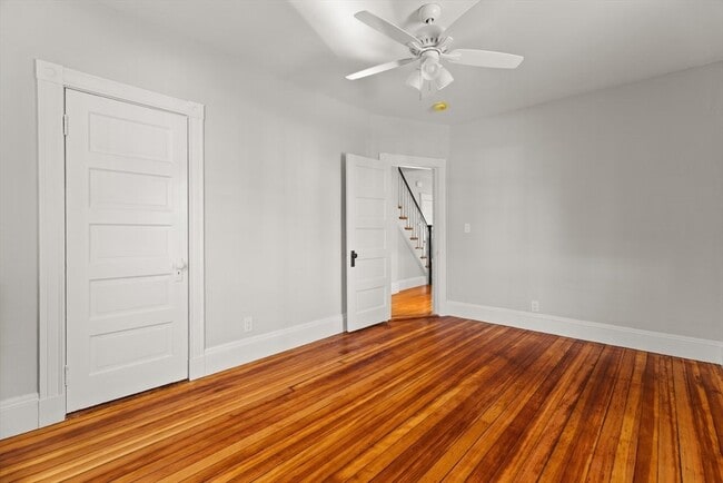 Building Photo - 22 Lewis St