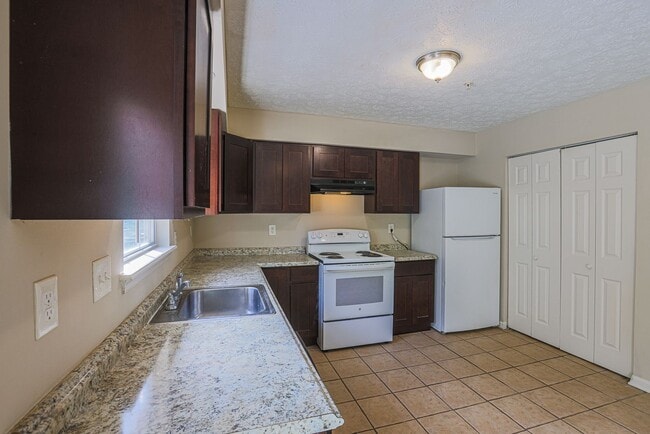 Building Photo - 117 Heron Ct