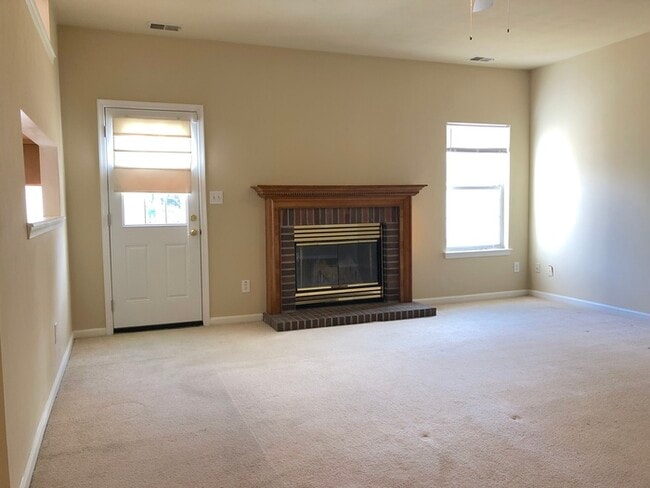 Building Photo - 1301 Whistle Town Ct