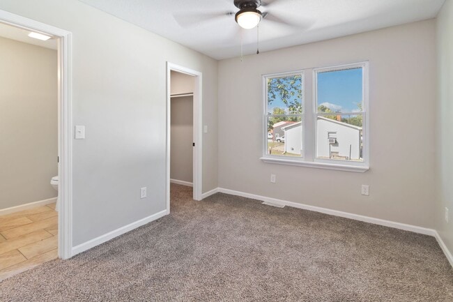 Building Photo - 181 SE State Rte 13