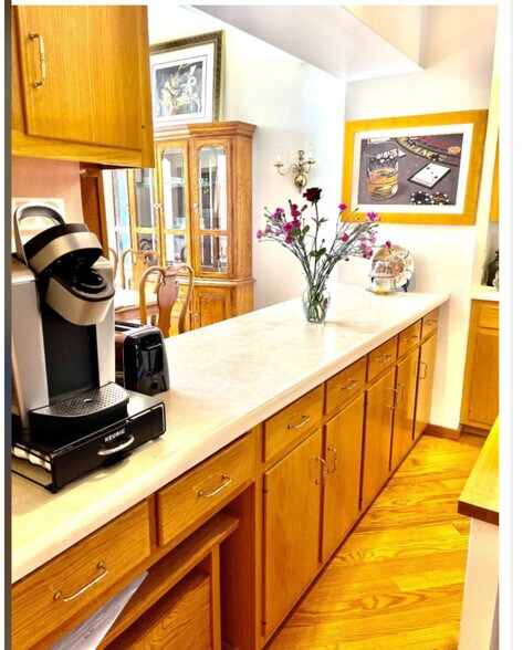 Building Photo - 9 Berrill Farms Ln