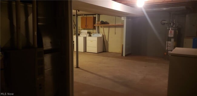 Building Photo - 12765 Butternut Rd