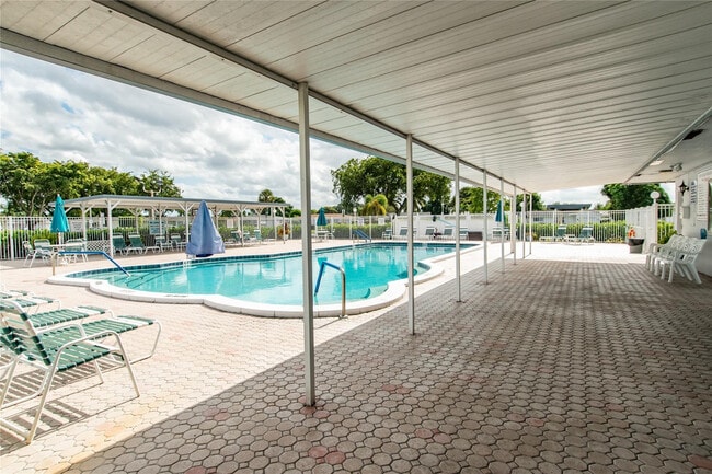 Building Photo - 7255 NW 8th Ct