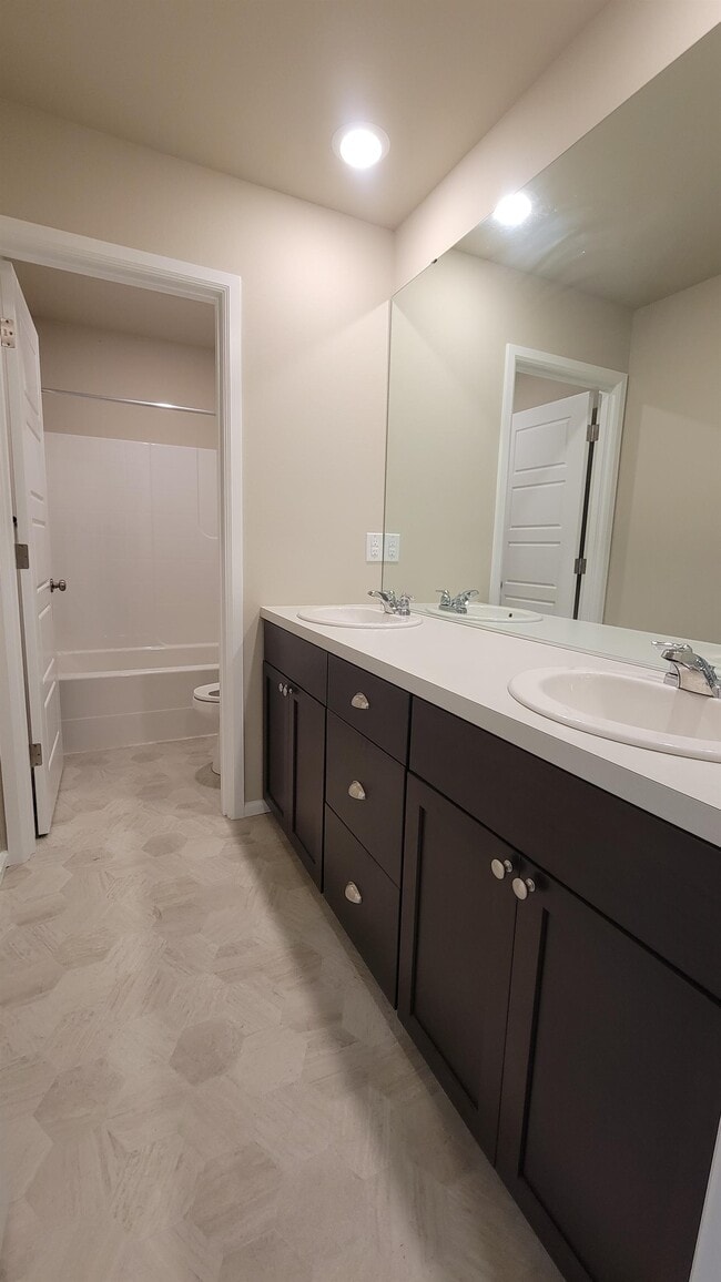 Building Photo - 7926 34th Pl NE