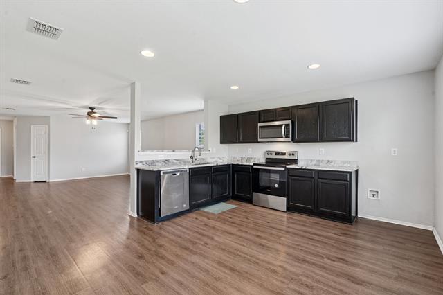 Building Photo - 3005 Groveland Terrace