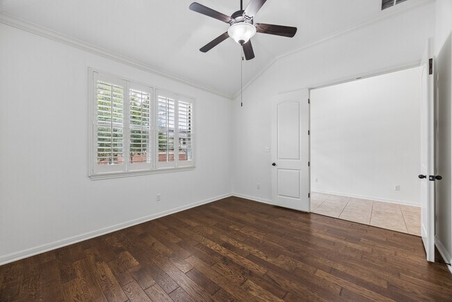 Building Photo - 14304 Senia Bend