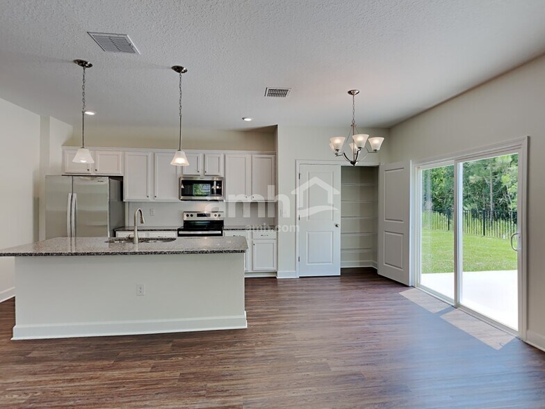 Building Photo - 5879 Hampton Creek Rd