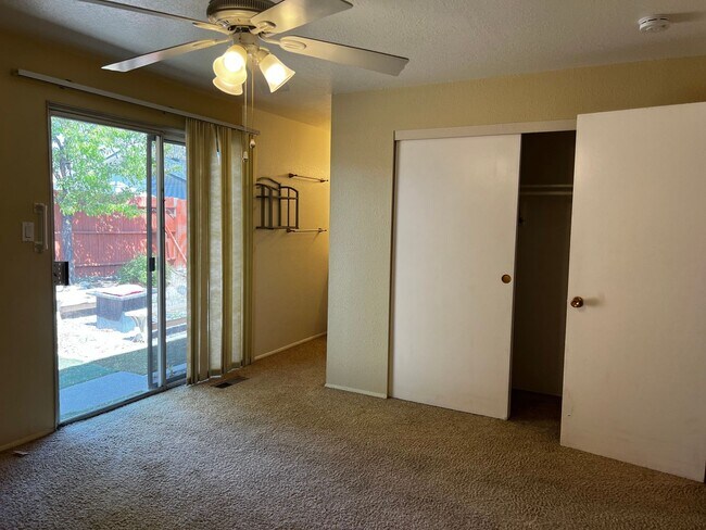 Building Photo - 515 Nancy Cir