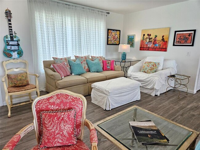 Building Photo - 2353 Bal Harbour Dr