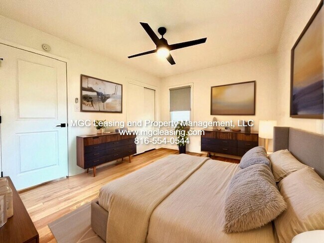 Building Photo - Unique Ranch Style Home Minutes From Downtown Lee's Summit