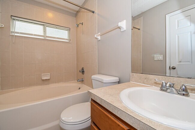 Building Photo - 1440 Bitterberry Dr